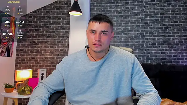 connorsmiith online show from September 10, 1:11 pm