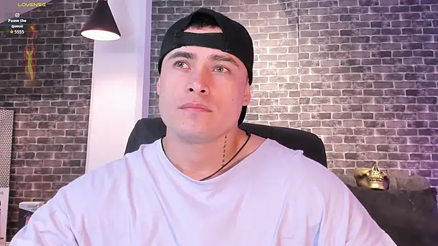 connorsmiith online show from October 7, 1:41 pm