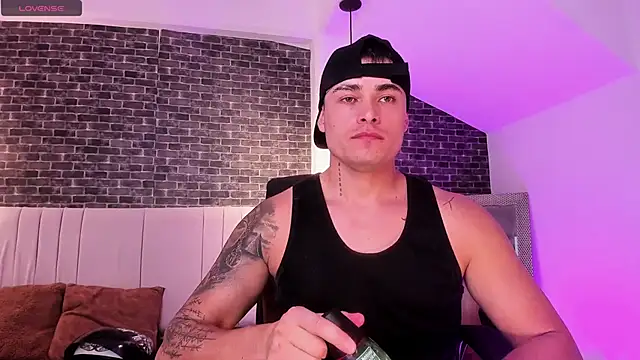 connorsmiith online show from March 20, 11:26 am