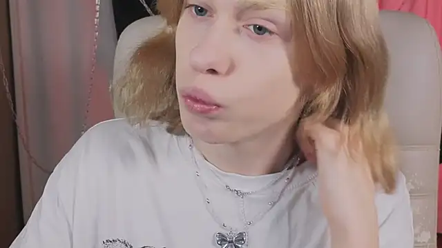 BarbieRichy online show from October 30, 5:53 am