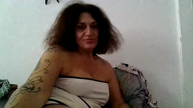 RubyyRosee online show from September 18, 1:35 pm