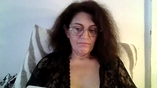 RubyyRosee online show from October 17, 1:46 pm