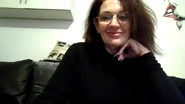 RubyyRosee online show from March 2, 7:15 am