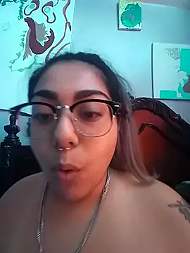 Lovelyrainn online show from September 26, 4:33 pm