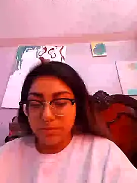 Lovelyrainn online show from October 2, 3:19 pm