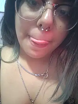 Lovelyrainn online show from November 7, 10:32 pm