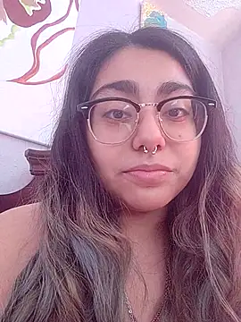 Lovelyrainn online show from December 15, 3:27 pm