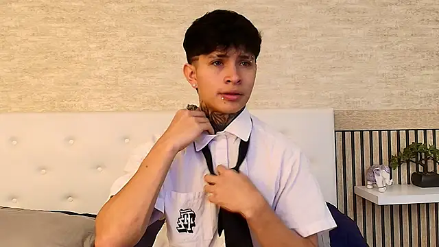 angell thomas online show from February 7, 3:32 am