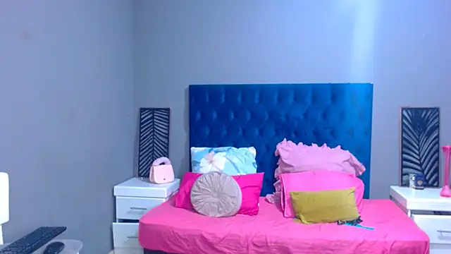 BarbieDoll21 online show from September 20, 9:27 pm
