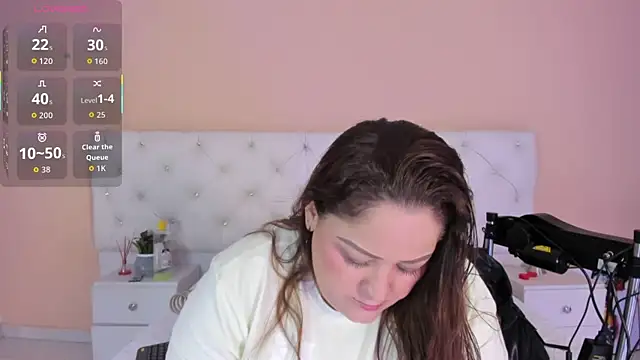 katte landerr online show from October 10, 1:10 pm