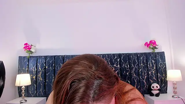 Snapshot of katte_landerr chatting on April 26, 1:42 pm katte landerr online show from April 26, 1:42 pm