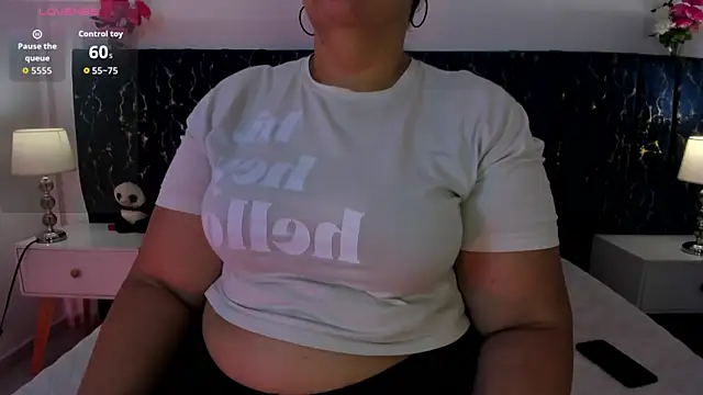 Snapshot of katte_landerr chatting on May 8, 10:09 am katte landerr online show from May 8, 10:09 am