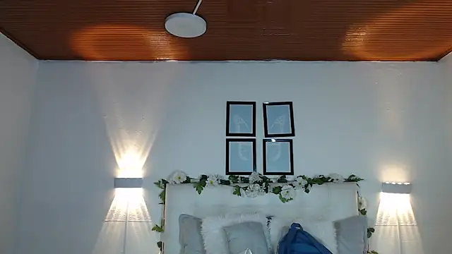 Megan 05  online show from October 13, 7:25 pm