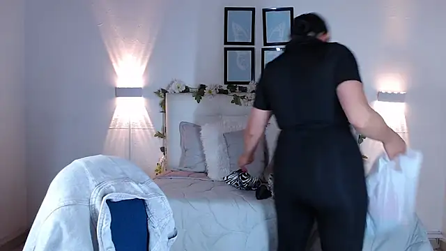 Megan 05  online show from October 18, 7:03 pm