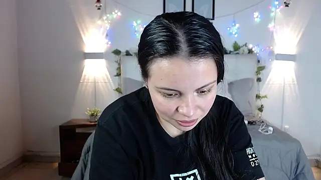 Megan 05  online show from February 7, 6:33 pm