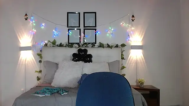 Megan 05  online show from February 12, 6:47 pm