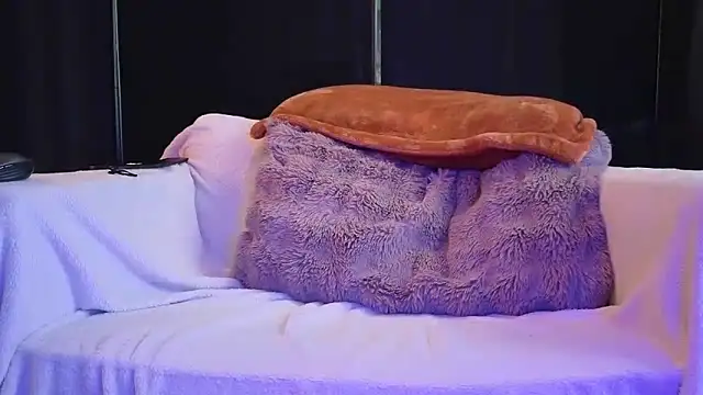 Zoe Fisher online show from March 24, 2:44 pm