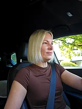 Snapshot of Sunny-Sin chatting on September 28, 9:58 am Sunny-Sin online show from September 28, 9:58 am