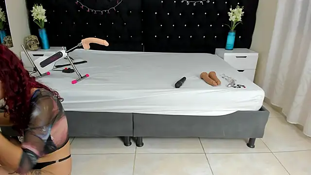 Lisa sweetas online show from October 22, 7:35 pm