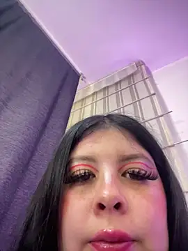 Snapshot of Angie_lynn chatting on September 28, 2:39 am Angie lynn online show from September 28, 2:39 am