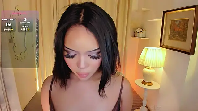 Snapshot of MS_LUNA chatting on March 31, 10:43 pm MS LUNA online show from March 31, 10:43 pm