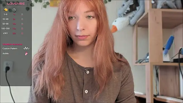 Snapshot of elilybby chatting on March 8, 10:08 am elilybby online show from March 8, 10:08 am