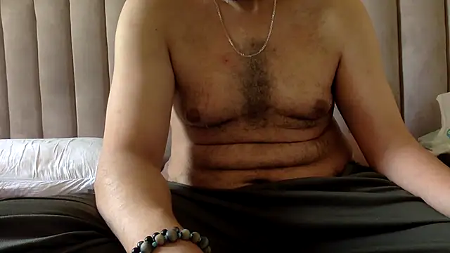 CaiBull online show from June 10, 1:32 pm