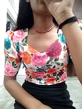 Naina 04 online show from October 2, 3:52 pm