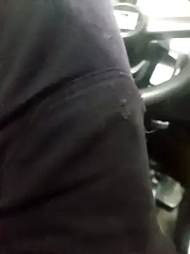 Snapshot of safadinhoo007 chatting on December 15, 2:49 am safadinhoo007 online show from December 15, 2:49 am