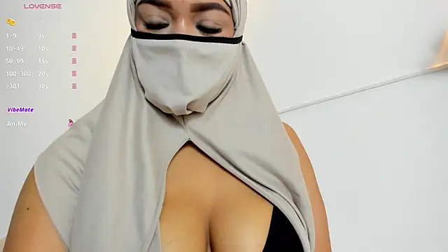 Snapshot of thaira_aly chatting on November 26, 9:38 pm thaira aly online show from November 26, 9:38 pm