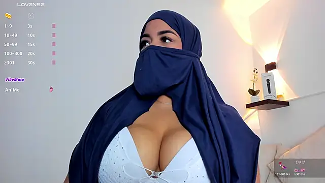 Snapshot of thaira_aly chatting on November 29, 1:41 am thaira aly online show from November 29, 1:41 am