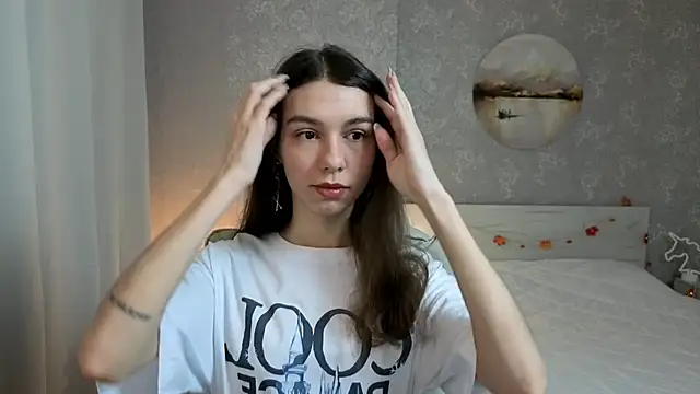 KellyShines online show from December 4, 10:24 am