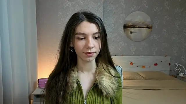 Snapshot of KellyShines chatting on December 17, 2:23 pm KellyShines online show from December 17, 2:23 pm