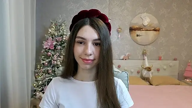 Snapshot of KellyShines chatting on January 10, 9:44 am KellyShines online show from January 10, 9:44 am