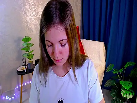 arlana klart online show from November 14, 1:37 am