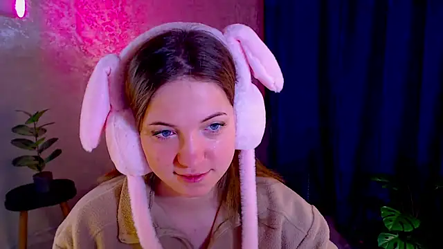 arlana klart online show from December 1, 1:10 am