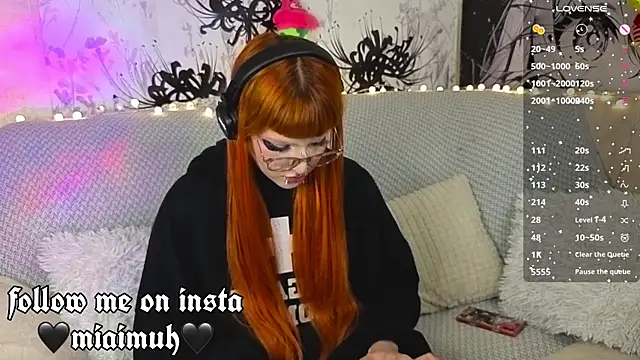 mia  yui online show from June 7, 10:35 pm