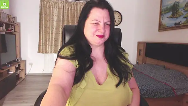 KendraSecrets online show from December 5, 2:25 pm