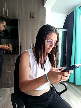 stivenlujan69 online show from November 17, 1:39 pm