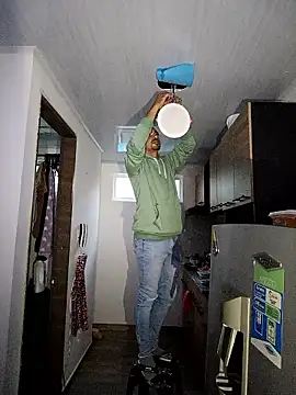 stivenlujan69 online show from January 15, 10:57 pm