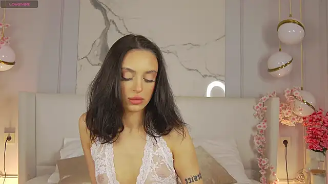 Snapshot of AdoraCortes chatting on October 8, 5:05 am AdoraCortes online show from October 8, 5:05 am