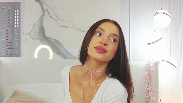 Snapshot of AdoraCortes chatting on November 7, 5:07 am AdoraCortes online show from November 7, 5:07 am