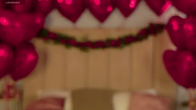 Snapshot of AdoraCortes chatting on February 14, 5:04 am AdoraCortes online show from February 14, 5:04 am