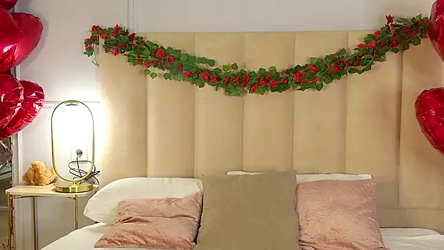 Snapshot of AdoraCortes chatting on February 21, 5:19 am AdoraCortes online show from February 21, 5:19 am