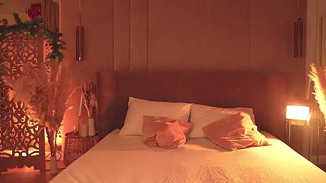 Snapshot of AdoraCortes chatting on March 7, 5:04 am AdoraCortes online show from March 7, 5:04 am