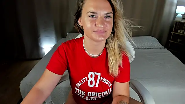 Marie Ellie online show from June 14, 1:36 am