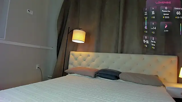Marie Ellie online show from July 28, 1:56 am
