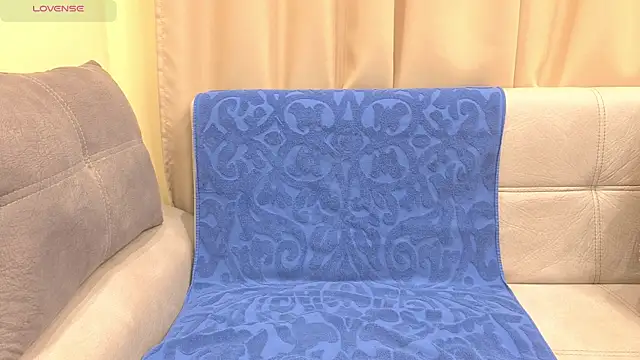 onebigkisss online show from May 13, 8:55 am