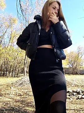 YOOUR EVAA online show from October 8, 7:39 am