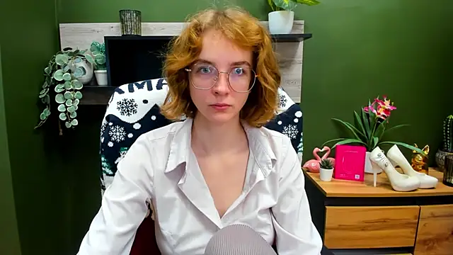 juicyPenny online show from October 29, 7:43 am